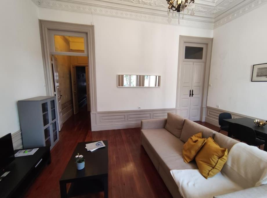 Alvares Cabral Apartamento C Apartment Porto Exterior photo