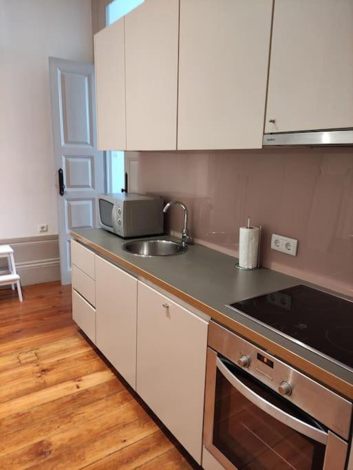 Alvares Cabral Apartamento C Apartment Porto Exterior photo